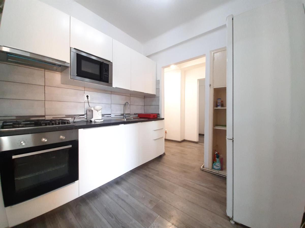 Four Rooms Apartment Central Βουκουρέστι Εξωτερικό φωτογραφία